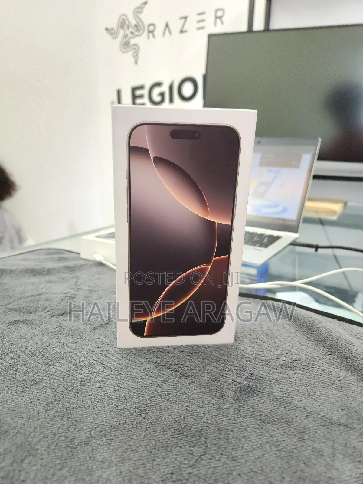 New Apple iPhone 16 Pro Max 256 GB Gold