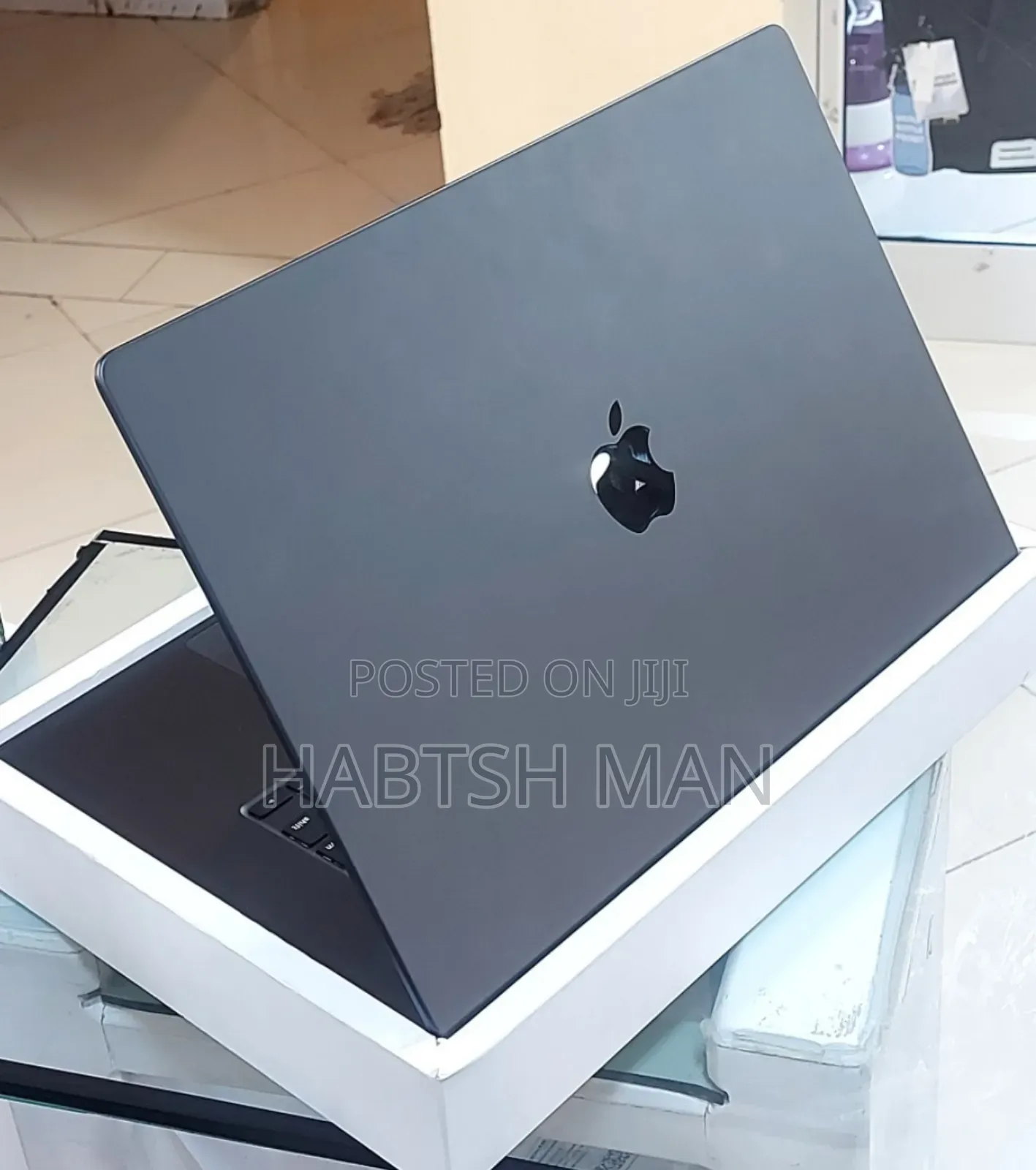 New Apple MacBook Pro 2023 M3 Max 16-Inch 18GB Apple M3 Pro SSD 512GB