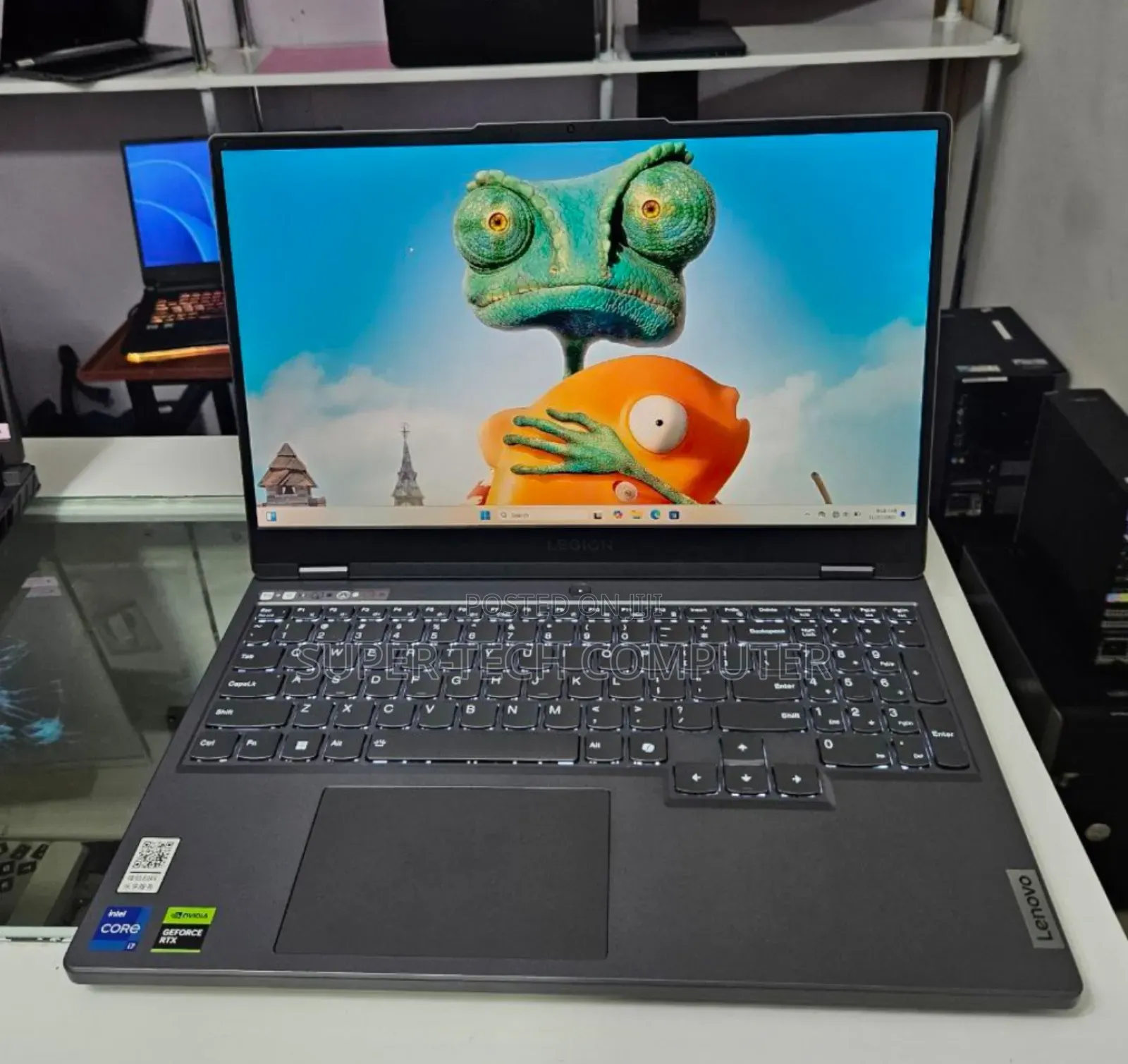 New Laptop Lenovo Legion 7 24GB Intel Core I7 SSD 1T