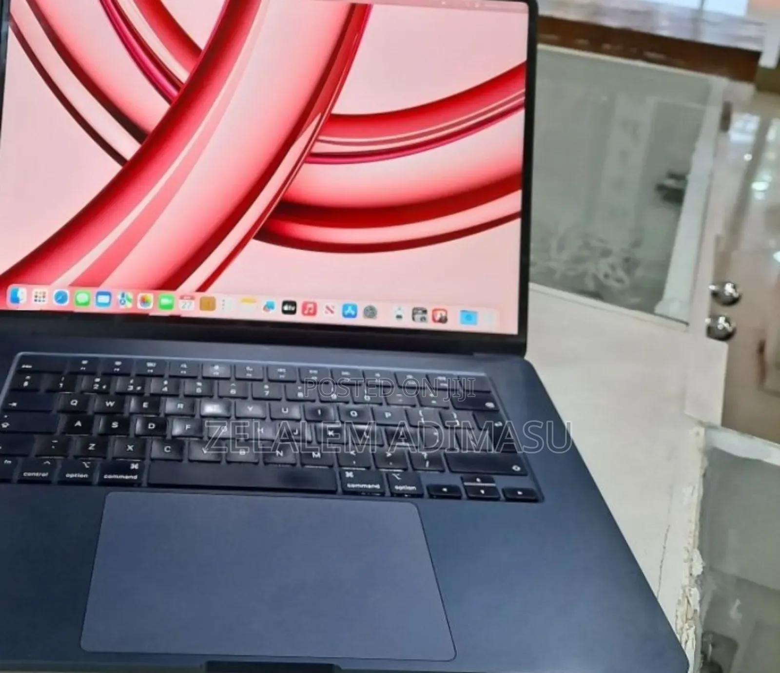 New Laptop Apple MacBook Air 2022 M2 8GB Intel Core I7 SSD 512GB