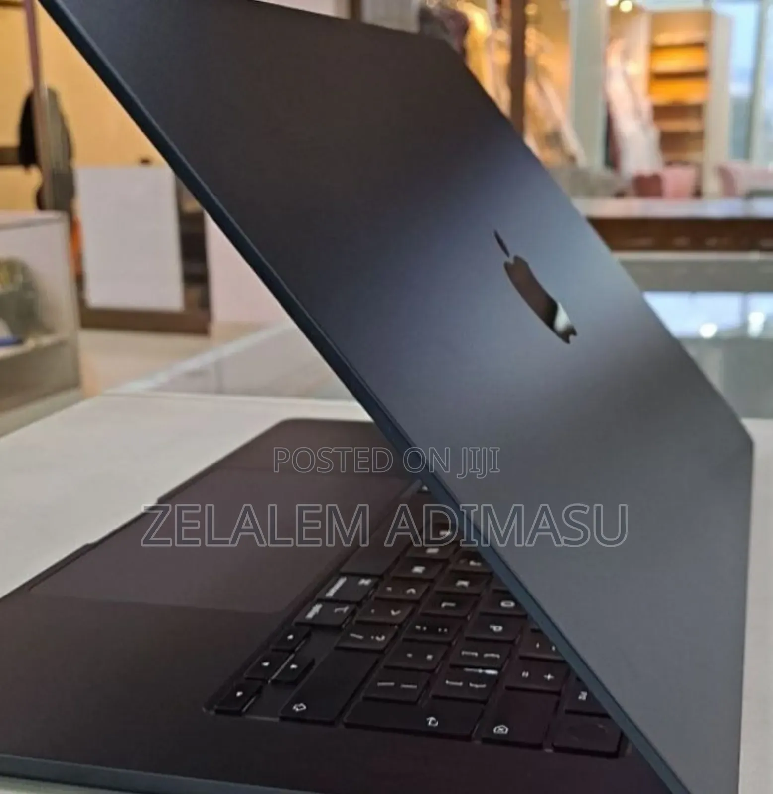 New Laptop Apple MacBook Air 2022 M2 8GB Intel Core I7 SSD 512GB