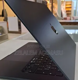 New Laptop Apple MacBook Air 2022 M2 8GB Intel Core I7 SSD 512GB