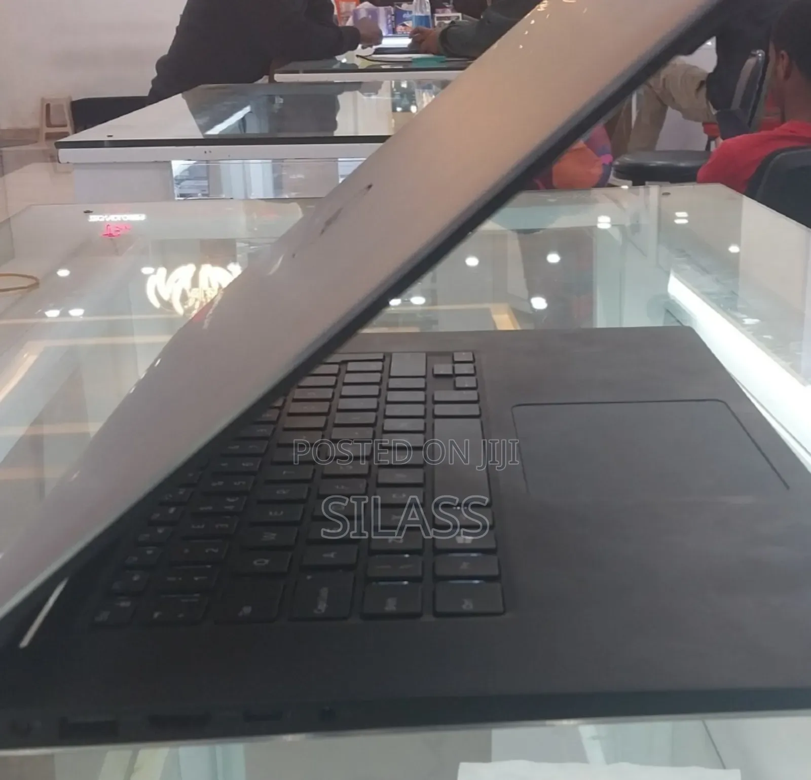 New Laptop Dell Precision 5540 16GB Intel Core I9 SSD 512GB