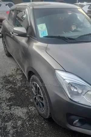 Suzuki Swift 2022 Gray