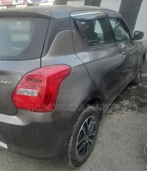 Suzuki Swift 2022 Gray