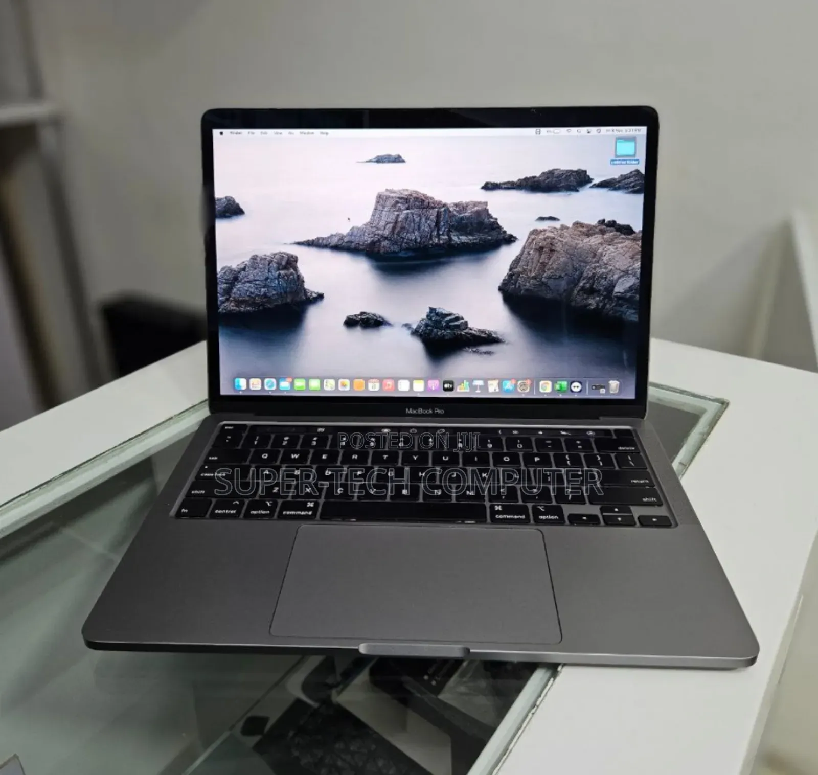 New Laptop Apple MacBook Pro 2019 8GB Intel Core I5 SSD 256GB