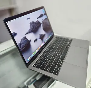 New Laptop Apple MacBook Pro 2019 8GB Intel Core I5 SSD 256GB