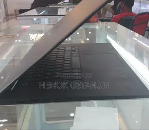 Photo - New Laptop Dell Precision 5540 16GB Intel Core I9 SSD 512GB