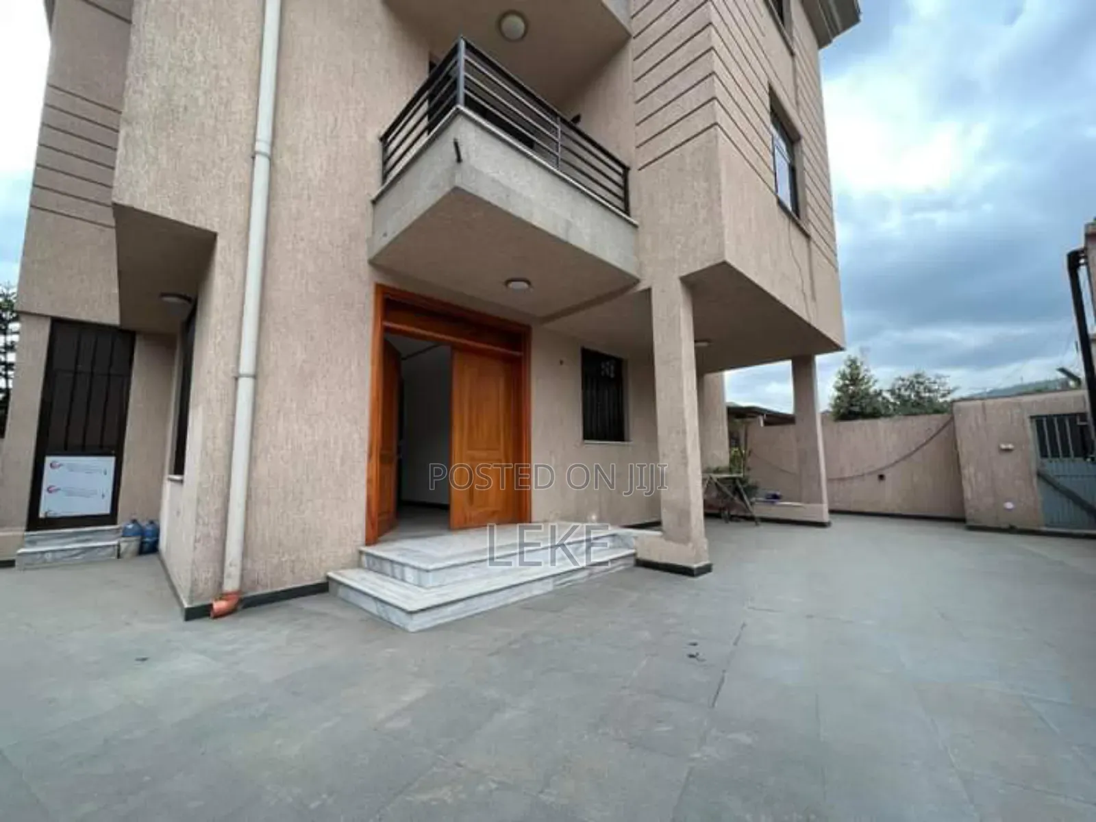 6bdrm House in Bole for rent