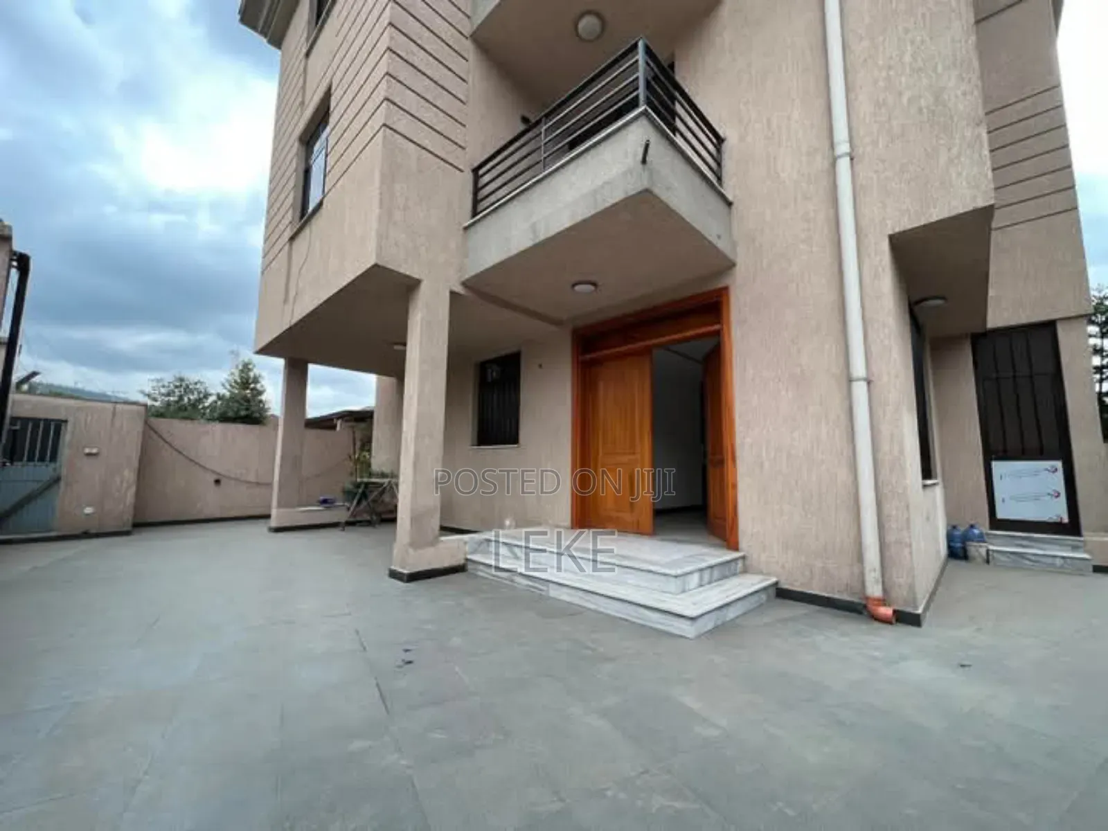 6bdrm House in Bole for rent