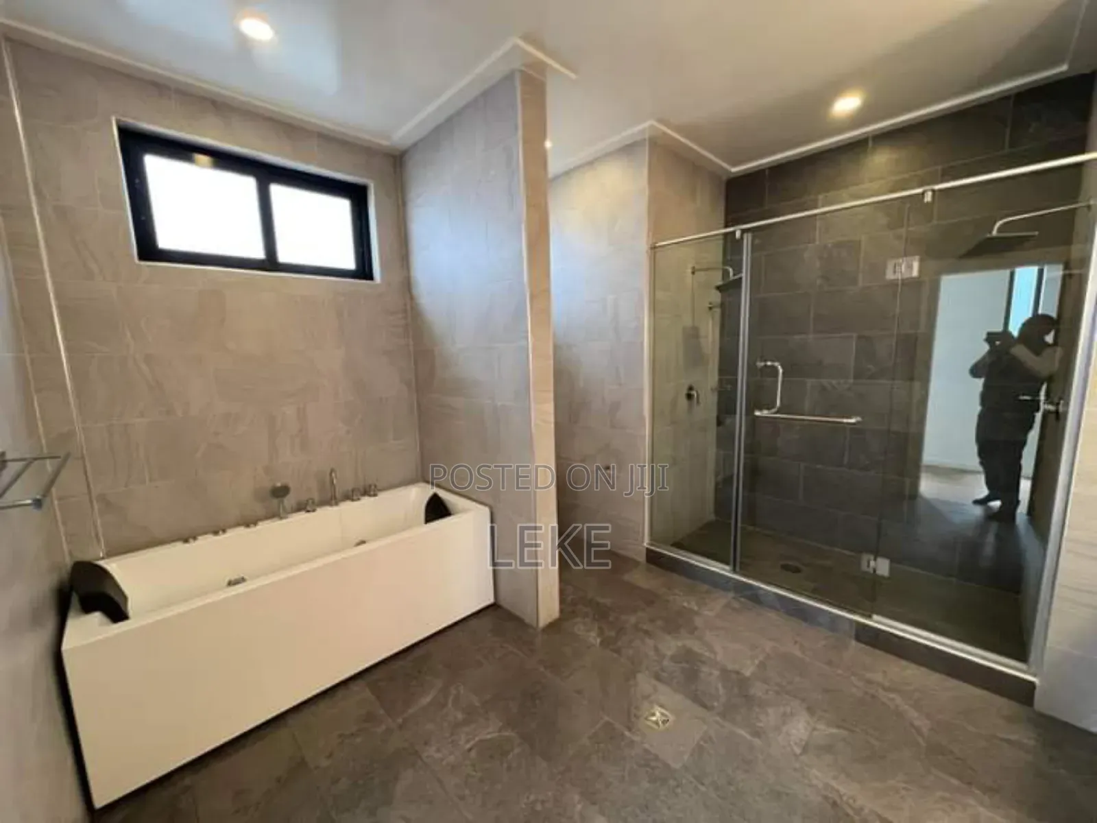 4bdrm House in Bole for rent