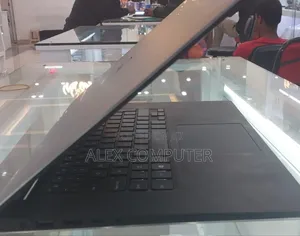 New Laptop Dell Precision 15 5540 16GB Intel Core I9 SSD 512GB