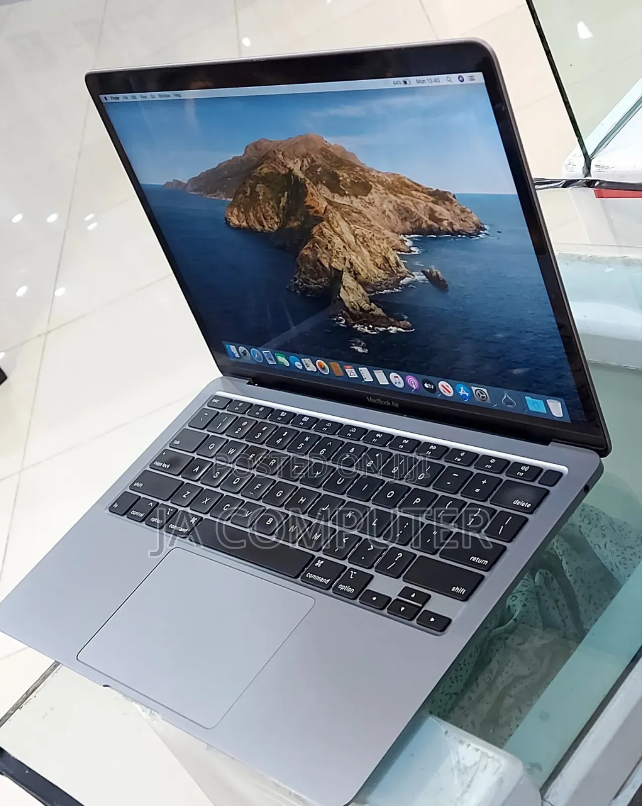 New Laptop Apple MacBook Air 2020 16GB Intel Core I7 SSD 512GB