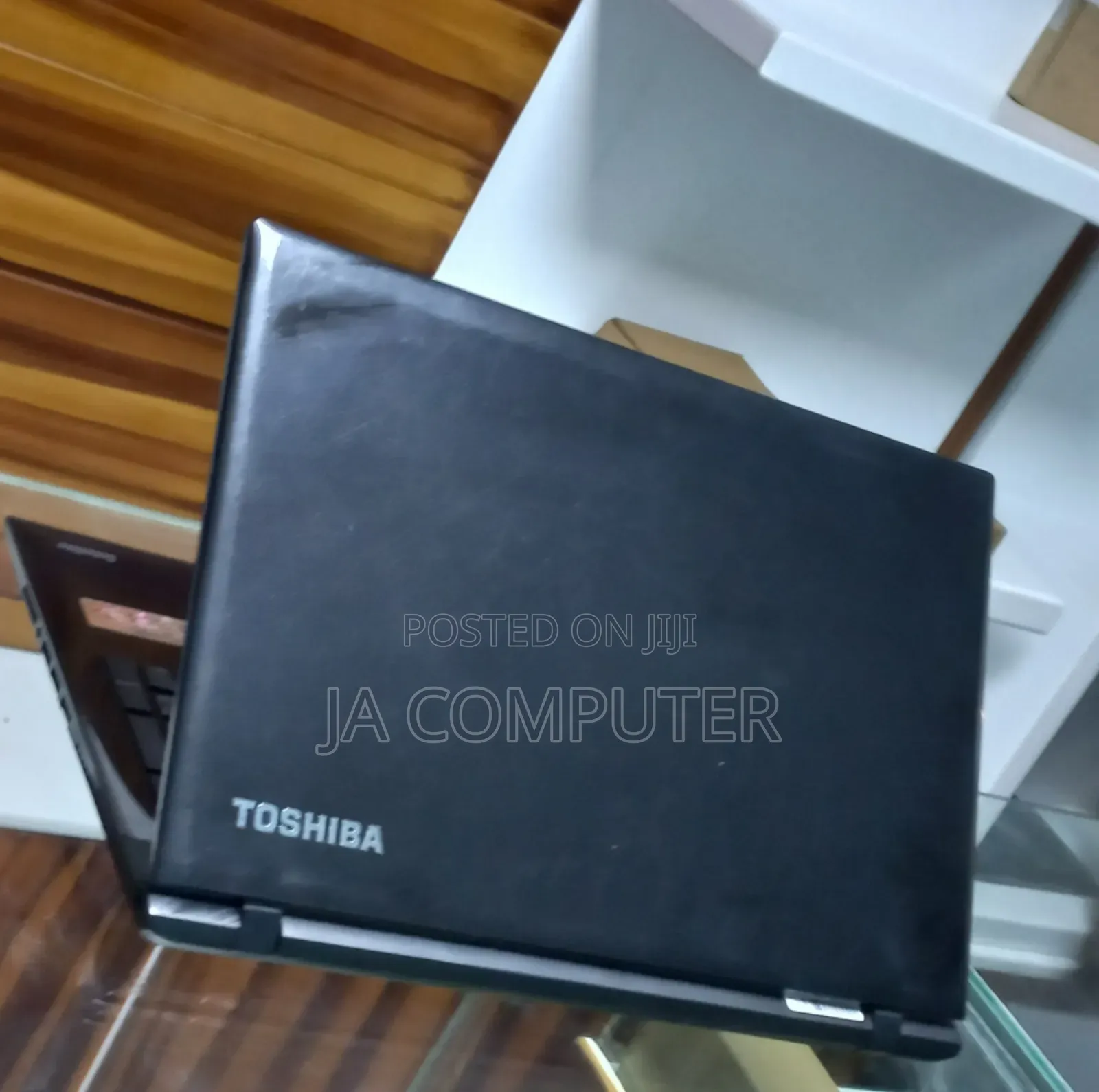 New Laptop Toshiba Satellite C665 8GB Intel Core I5 HDD 1T