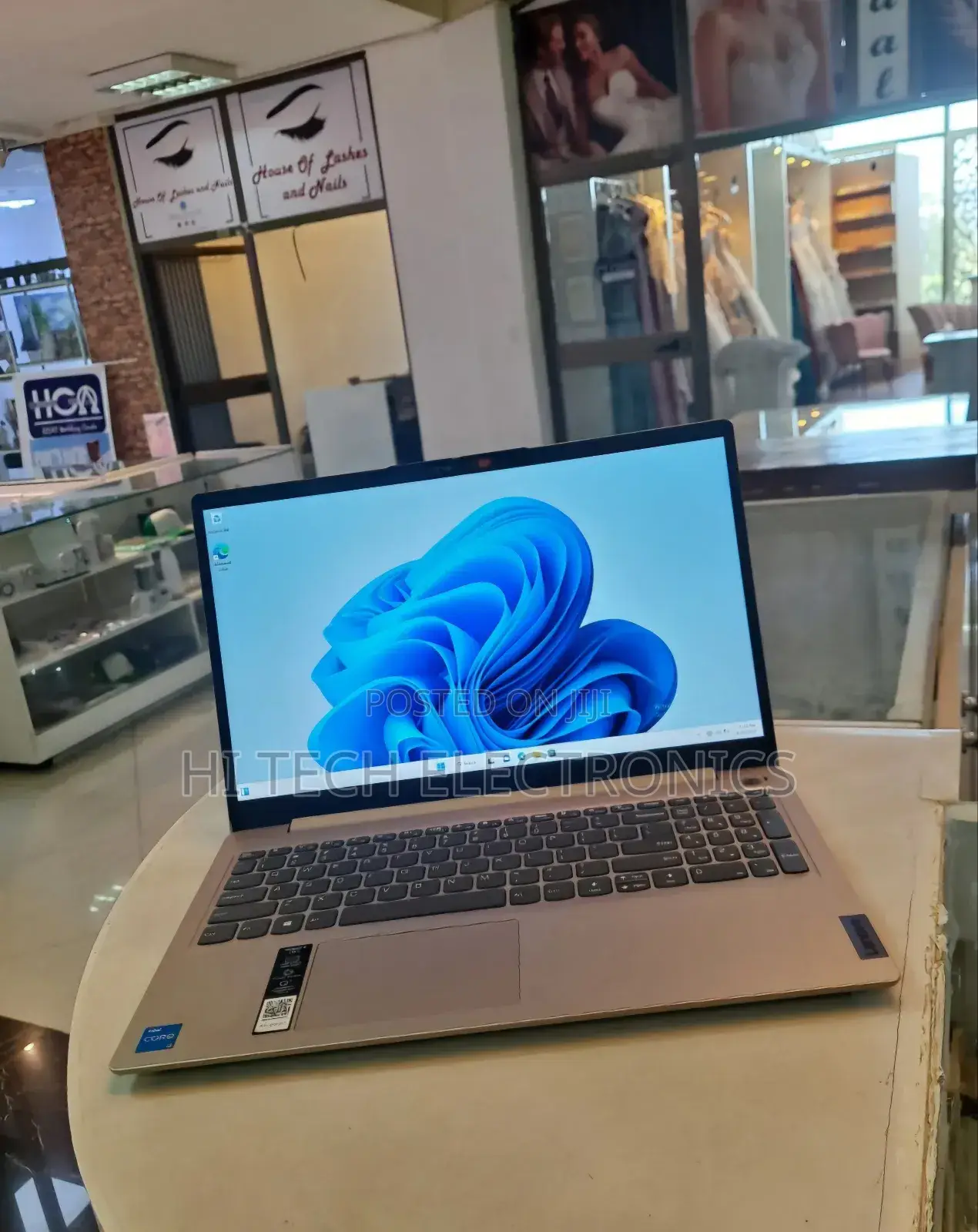 New Laptop Lenovo Ideapad 3 8GB Intel Core I3 SSD 256GB