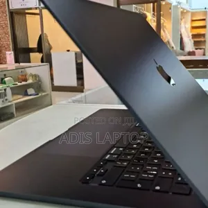 New Laptop Apple MacBook Air 2022 M2 8GB Apple M2 SSD 512GB