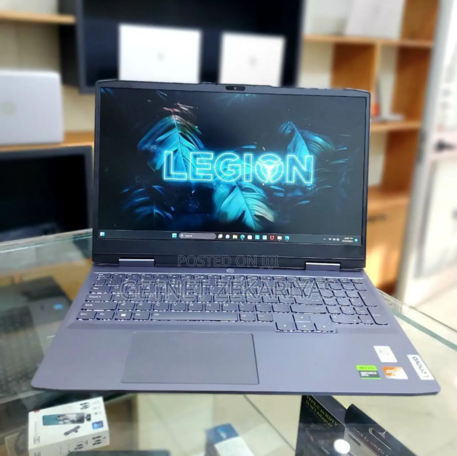 New Laptop Lenovo LOQ 15IRH8 16GB AMD Ryzen 7 SSD 512GB