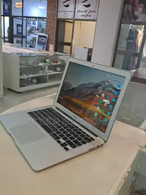 Laptop Apple MacBook Air 2017 8GB Intel Core I5 SSD 128GB