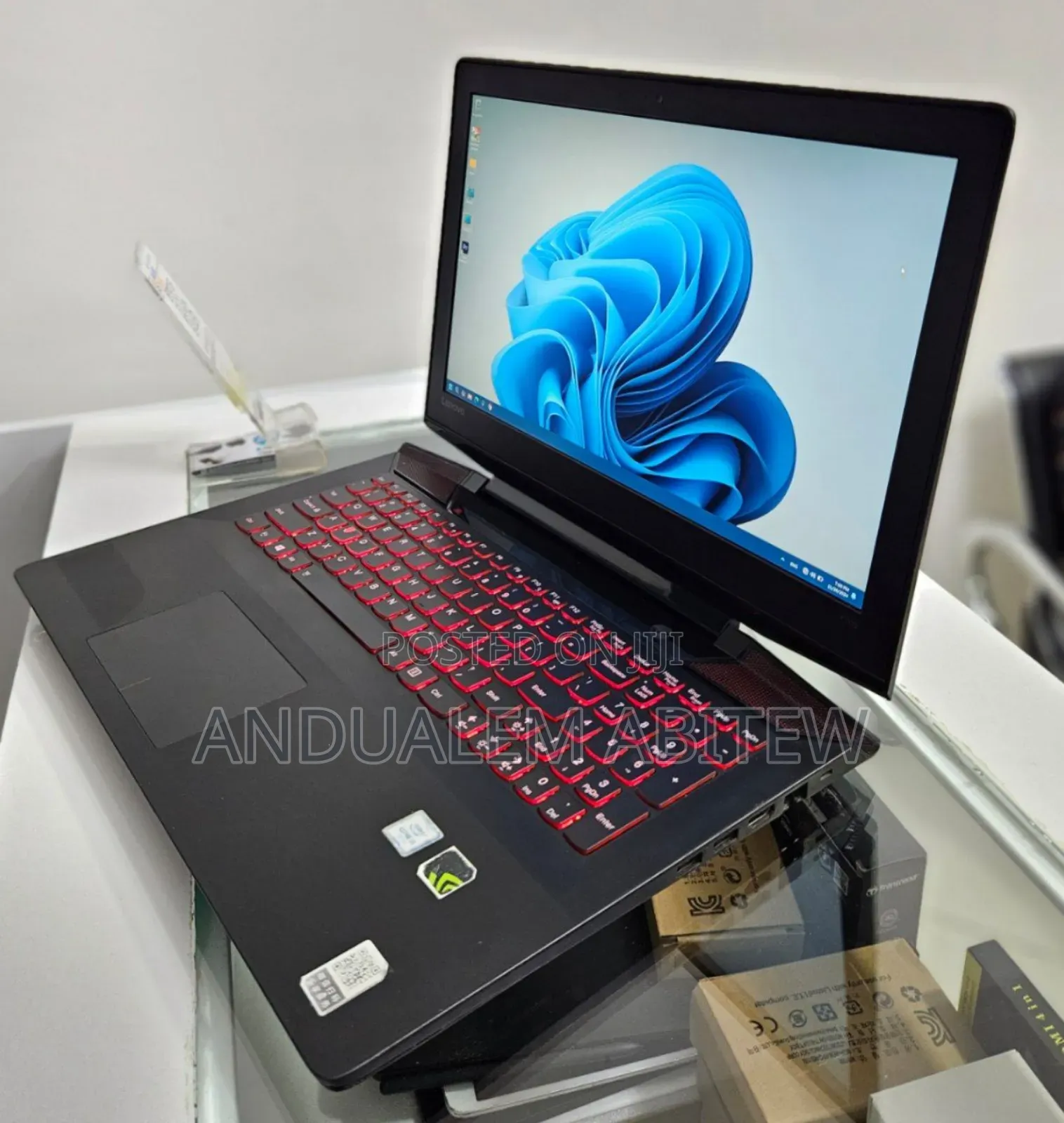 New Laptop Lenovo IdeaPad Y730 8GB Intel Core I5 HDD+SSD 1T