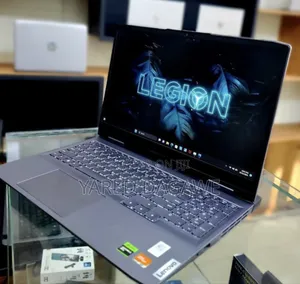 New Laptop Lenovo LOQ 15IRH8 16GB AMD Ryzen 7 SSD 512GB