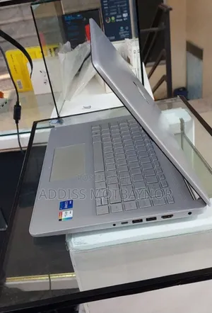 New Laptop HP Stream Notebook 16GB Intel Core I7 SSD 512GB