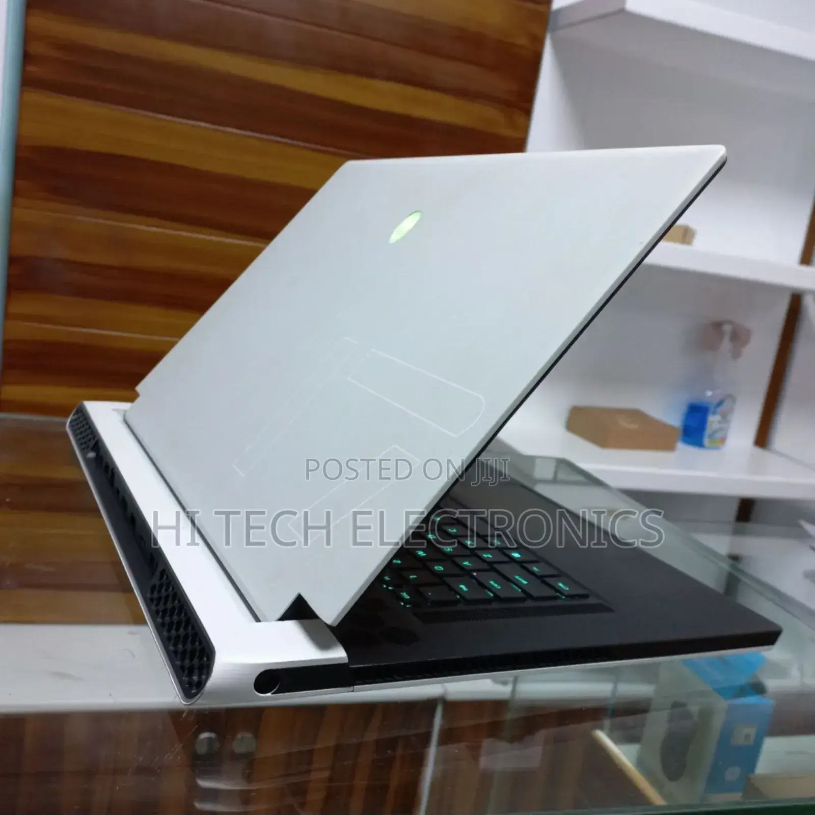 New Laptop Alienware M17x R2 16GB Intel Core I7 SSD 512GB