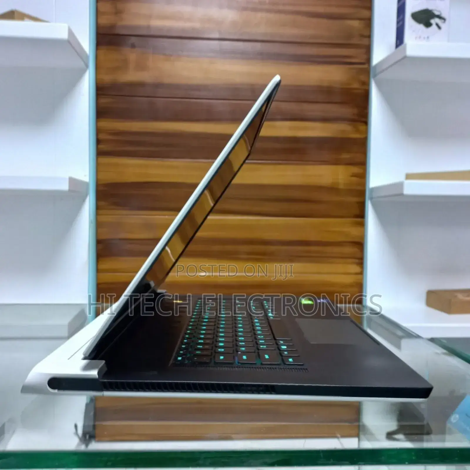 New Laptop Alienware M17x R2 16GB Intel Core I7 SSD 512GB