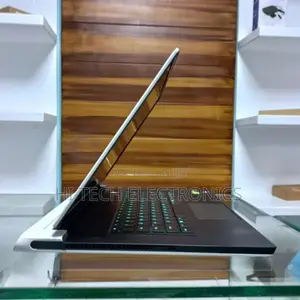 New Laptop Alienware M17x R2 16GB Intel Core I7 SSD 512GB