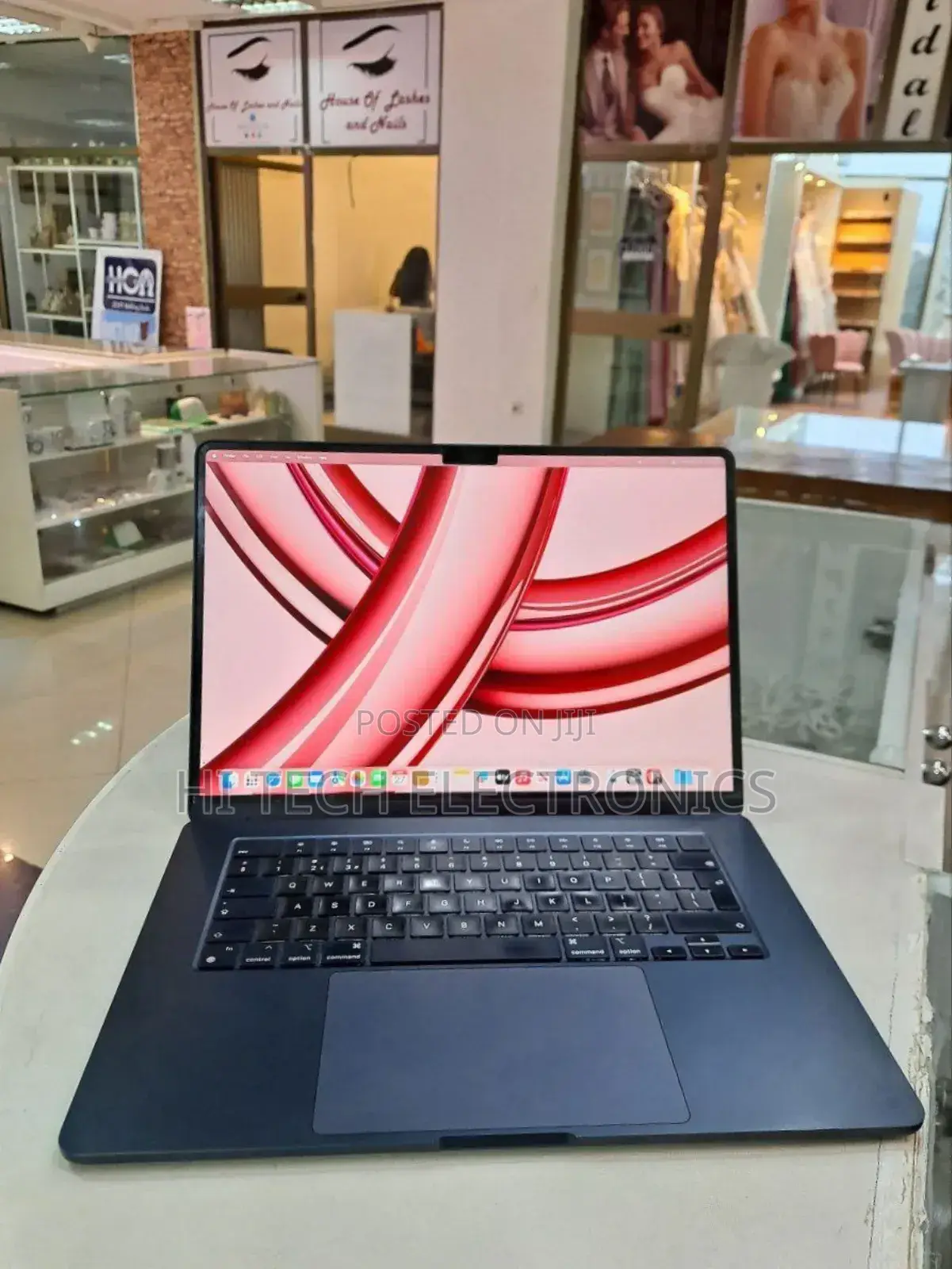 New Laptop Apple MacBook Air 2022 M2 8GB Apple M2 SSD 512GB