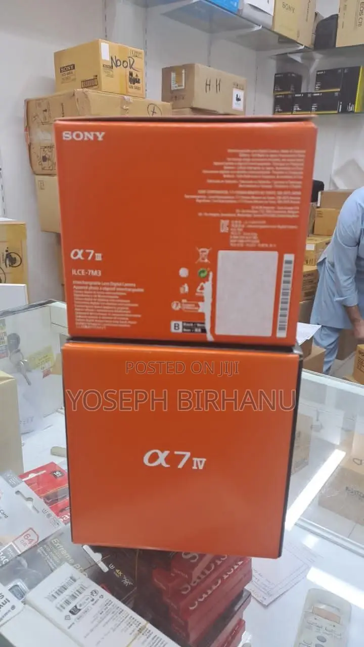 Sony Alpha 7 Iv With 28-70lens