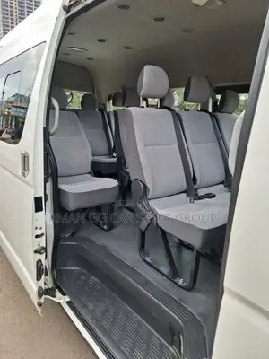 Toyota HiAce 2016 White