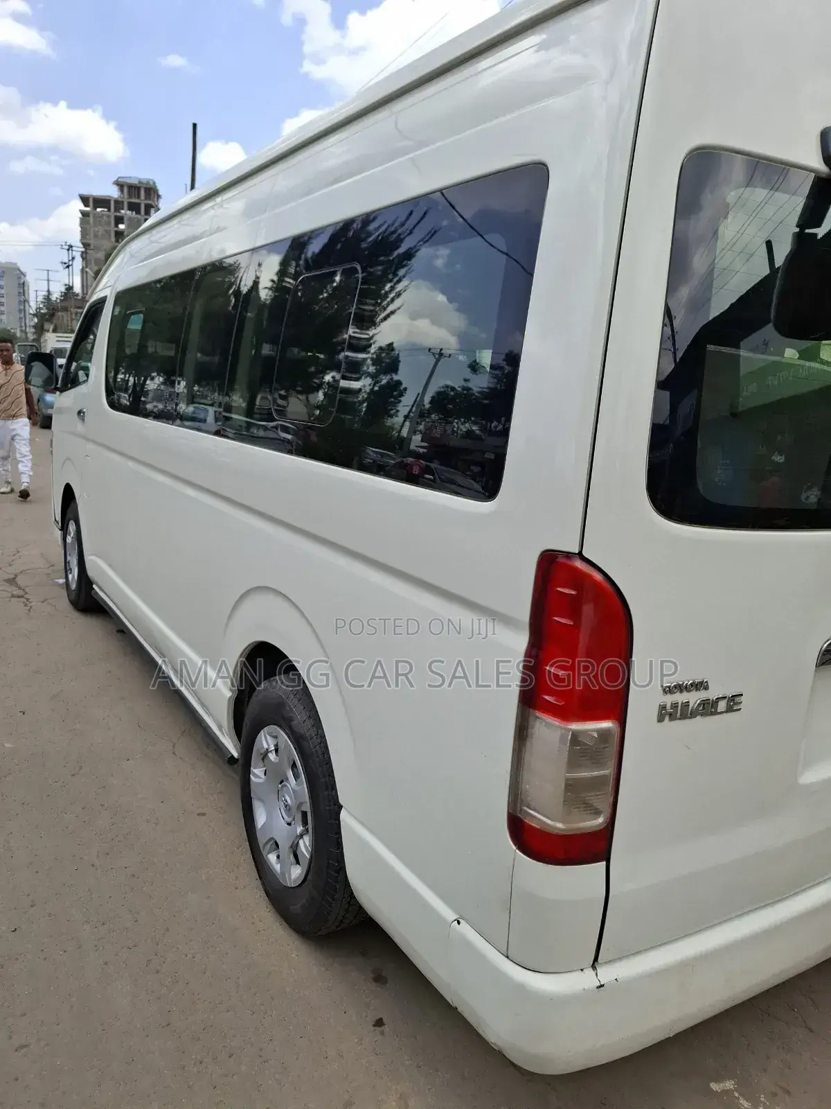 Toyota HiAce 2016 White
