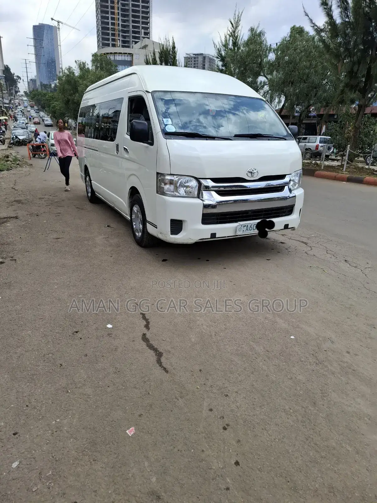 Toyota HiAce 2016 White