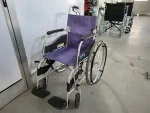 Younger Wheelchair與ዊልቼርused Wheelchair是wheelchair無wheelchair