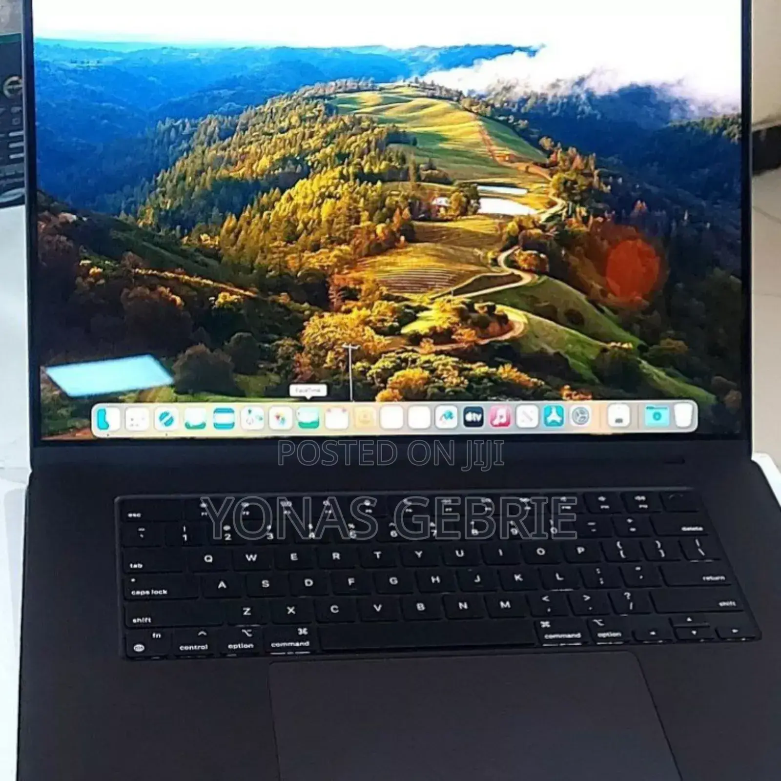 New Laptop Apple MacBook 18GB Apple M3 Pro SSD 512GB