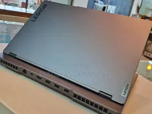 New Laptop Lenovo Legion 7 24GB Intel Core I7 SSD 1T