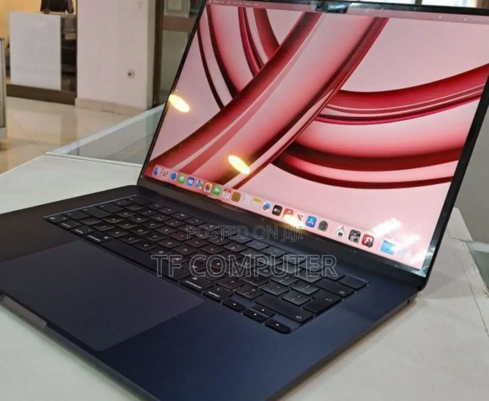 New Laptop Apple MacBook Air 2022 M2 8GB SSD 512GB
