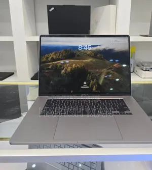 Photo - New Laptop Apple MacBook Pro 2019 32GB Intel Core I9 SSD 1T