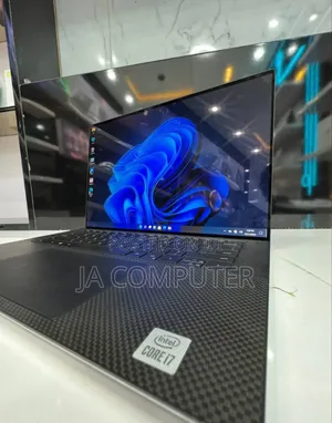 New Laptop Dell XPS 15 32GB Intel Core I7 SSD 512GB