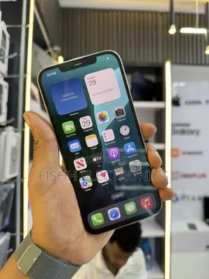 Photo - Apple iPhone 12 Pro Max 128 GB Gold