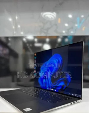 New Laptop Dell XPS 15 32GB Intel Core I7 SSD 512GB