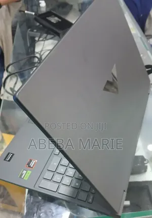 New Laptop HP Victus 15 16GB AMD Ryzen 7 SSD 1T