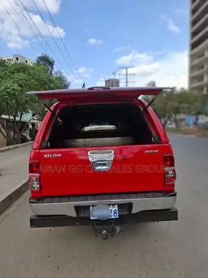 Toyota Hilux 2013 Red