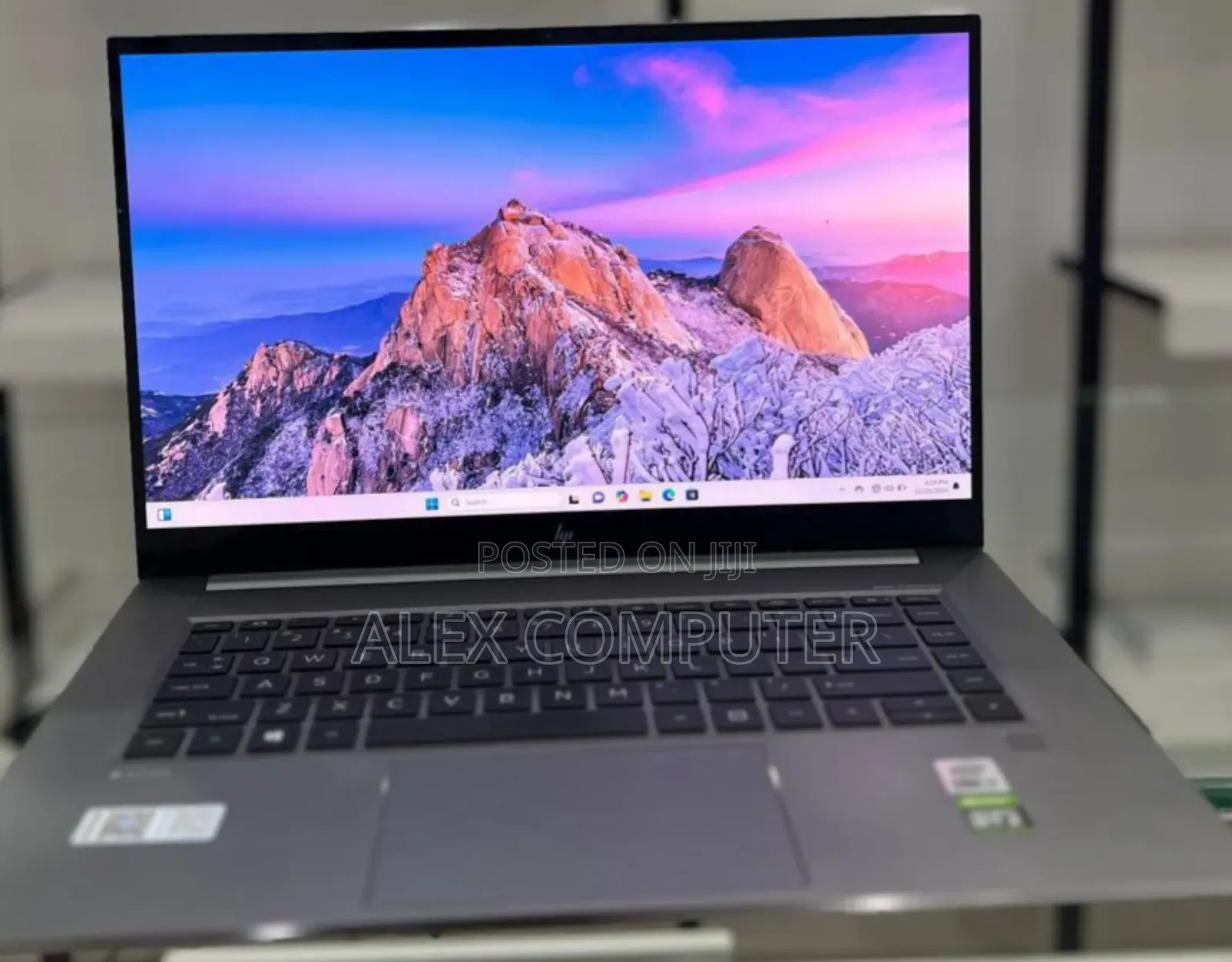 New Laptop HP ZBook Studio 16GB Intel Core I7 SSD 1T