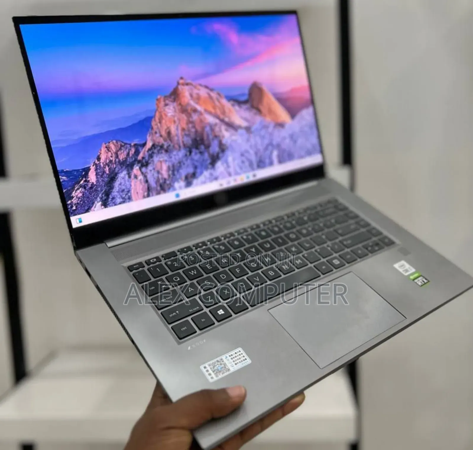 New Laptop HP ZBook Studio 16GB Intel Core I7 SSD 1T