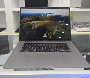 Photo - New Laptop Apple MacBook Pro 2019 32GB Intel Core I9 SSD 1T