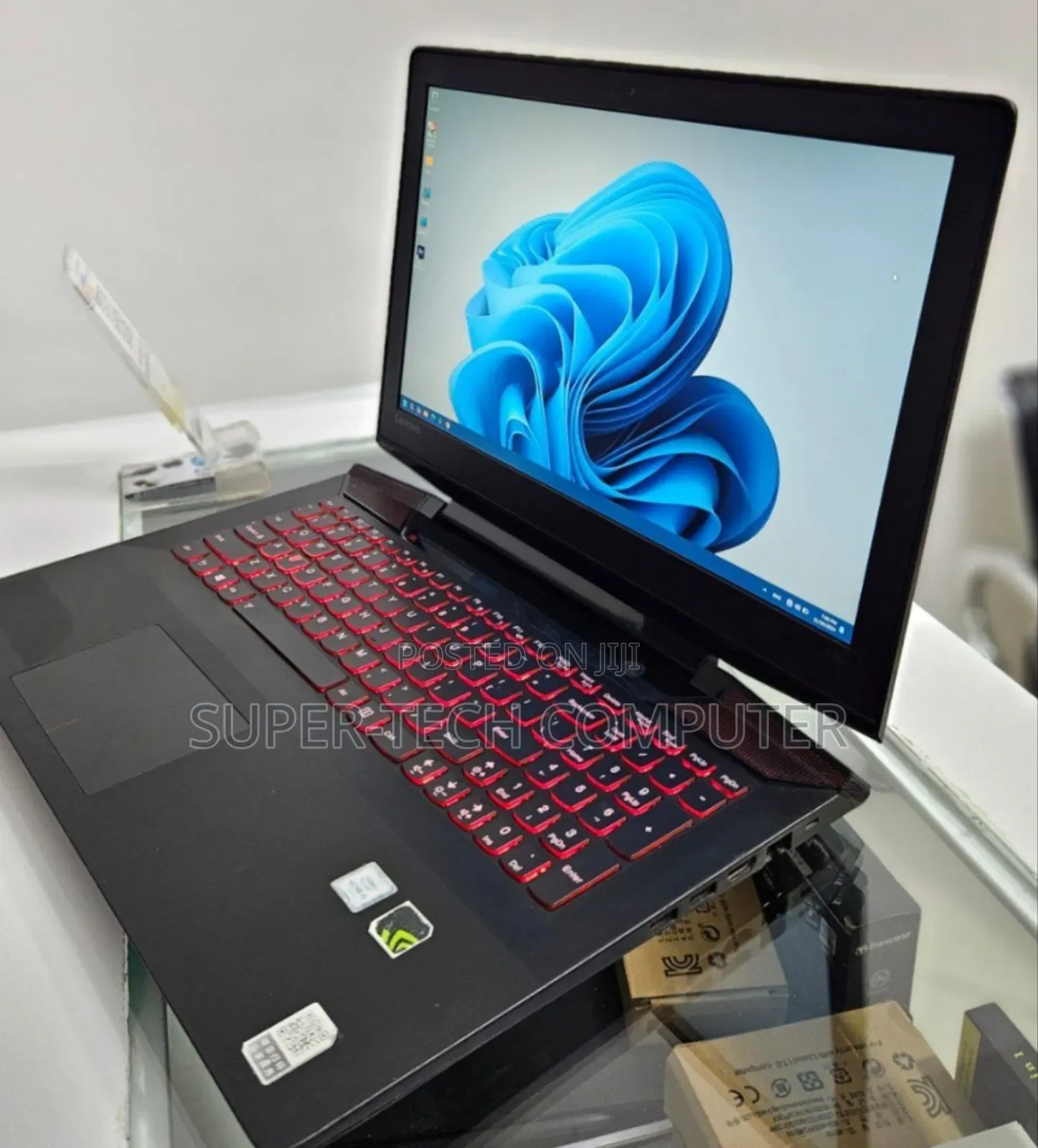 New Laptop Lenovo Y70 8GB Intel Core I5 HDD+SSD 1T