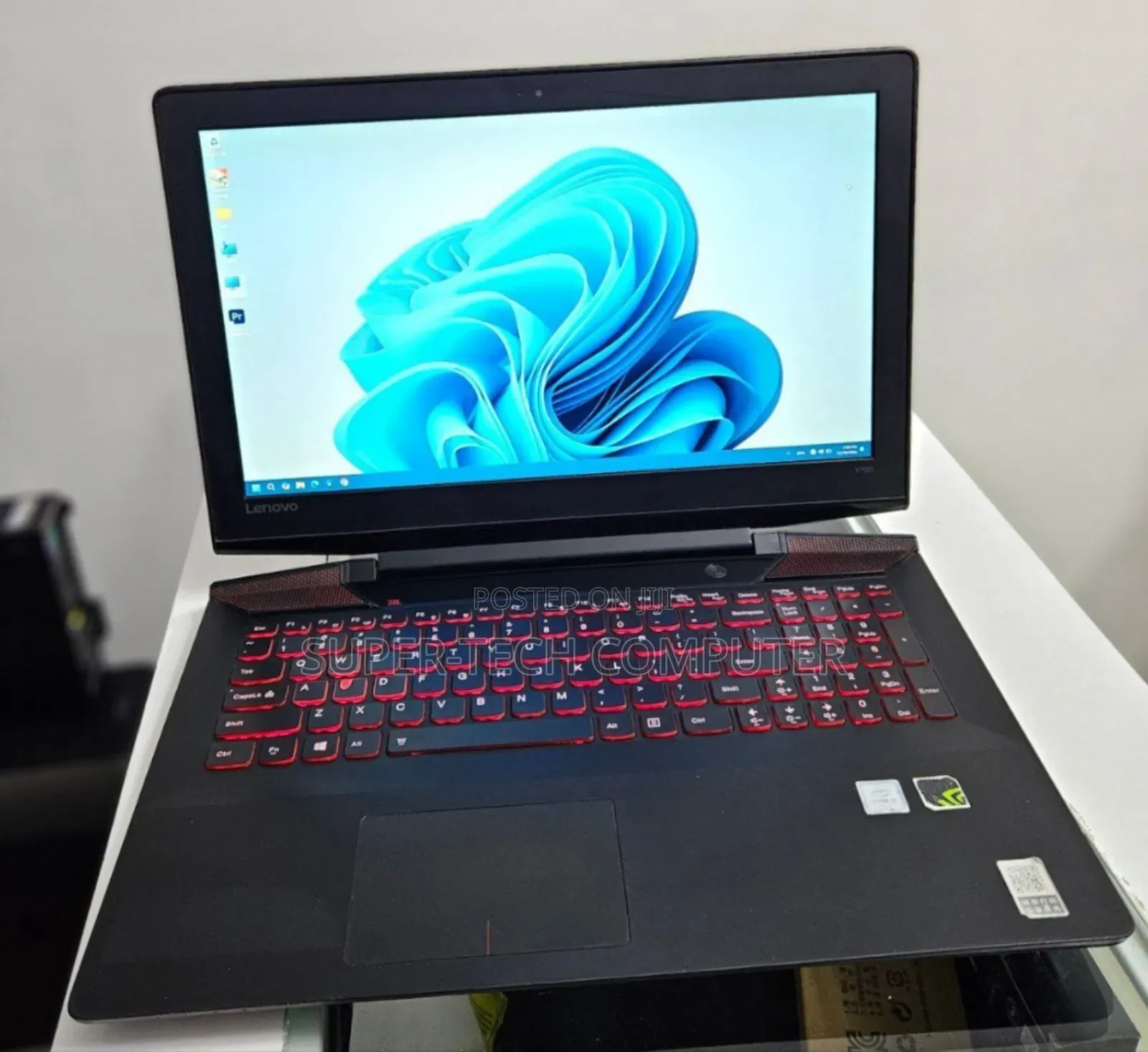 New Laptop Lenovo Y70 8GB Intel Core I5 HDD+SSD 1T