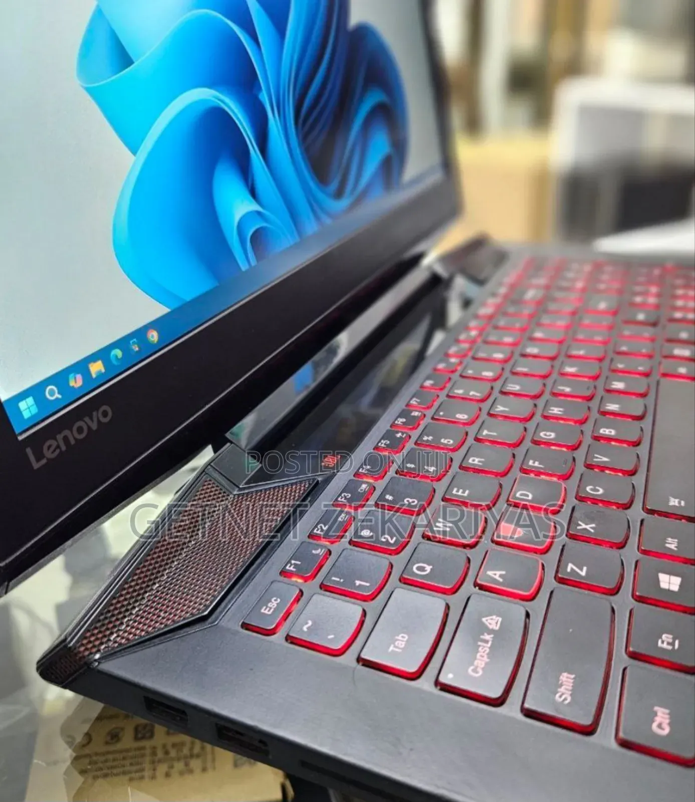 New Laptop Lenovo IdeaPad Y730 8GB Intel Core I5 HDD+SSD 128GB