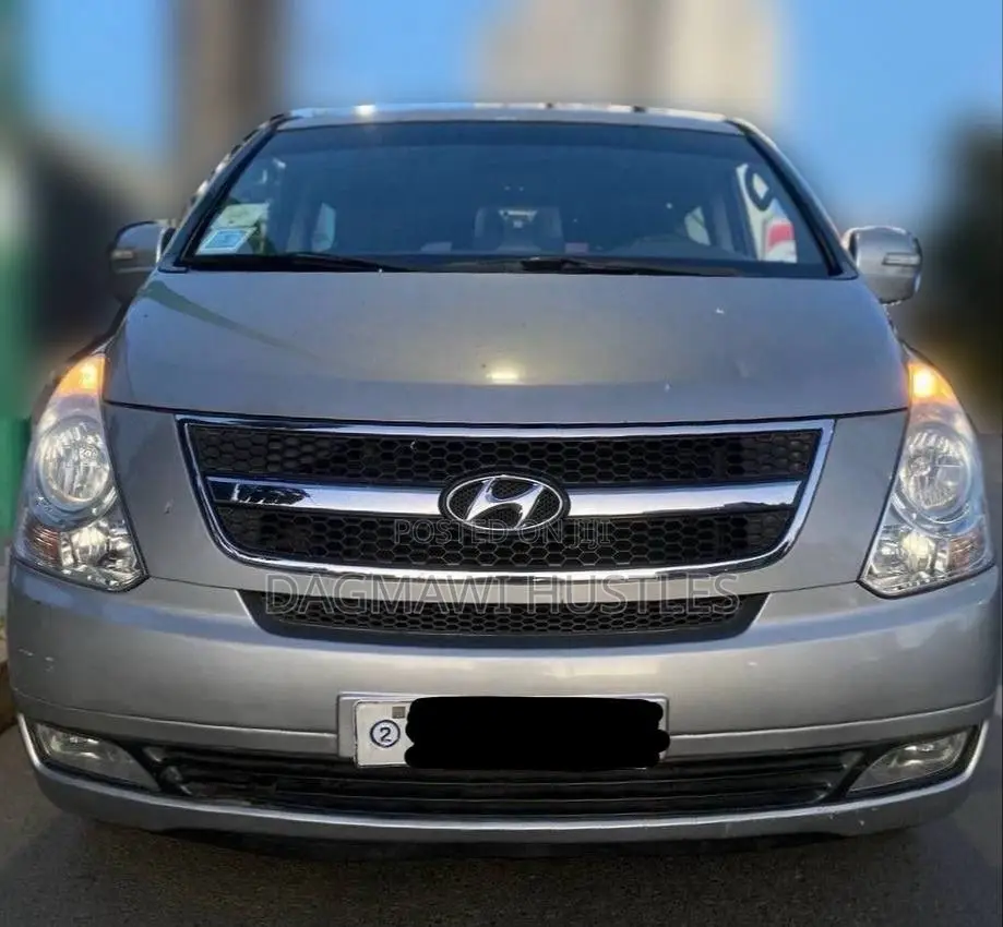 Hyundai Starex 2015 Silver